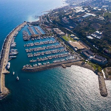Apartament [Luxury 9A] - Porto - Piscina - Jacuzzi Santo Stefano al Mare Zewnętrze zdjęcie