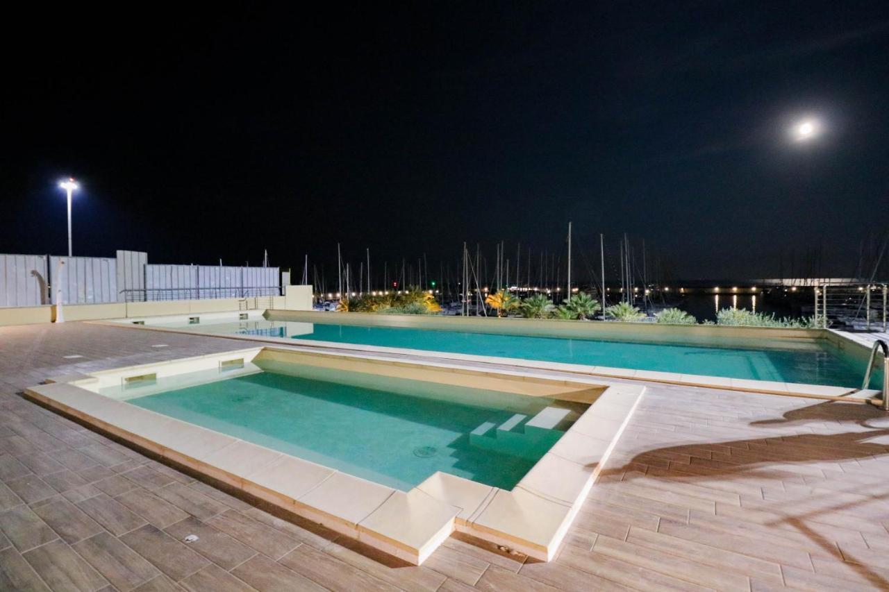 Apartament [Luxury 9A] - Porto - Piscina - Jacuzzi Santo Stefano al Mare Zewnętrze zdjęcie